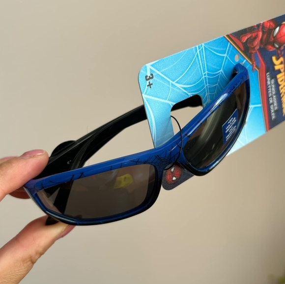 Disney boys sunglasses 3+ - Picture 4 of 4